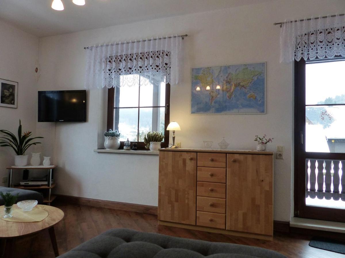 Cozy Apartment In Ore Mountains With Balcony Breitenbrunn  Pokoj fotografie