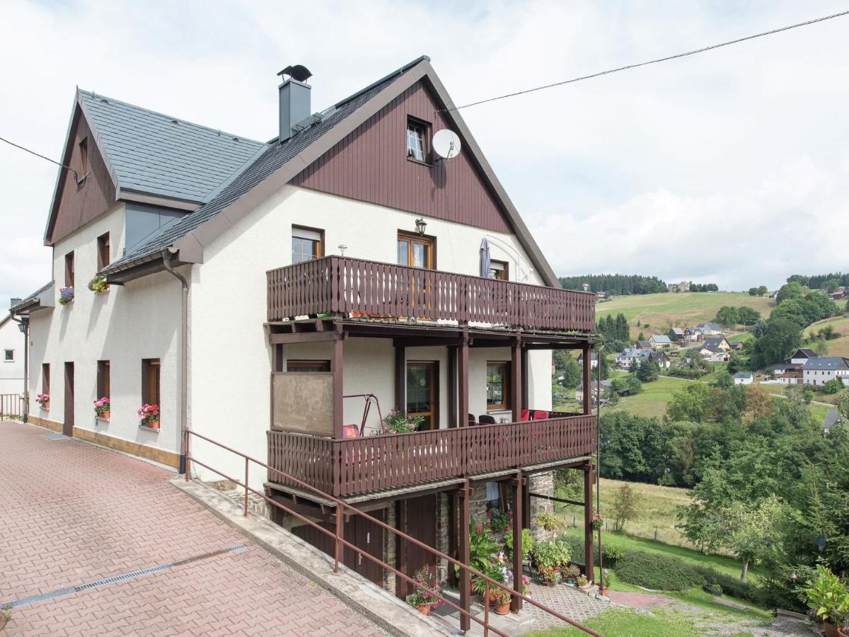 Cozy Apartment In Ore Mountains With Balcony Breitenbrunn  Pokoj fotografie