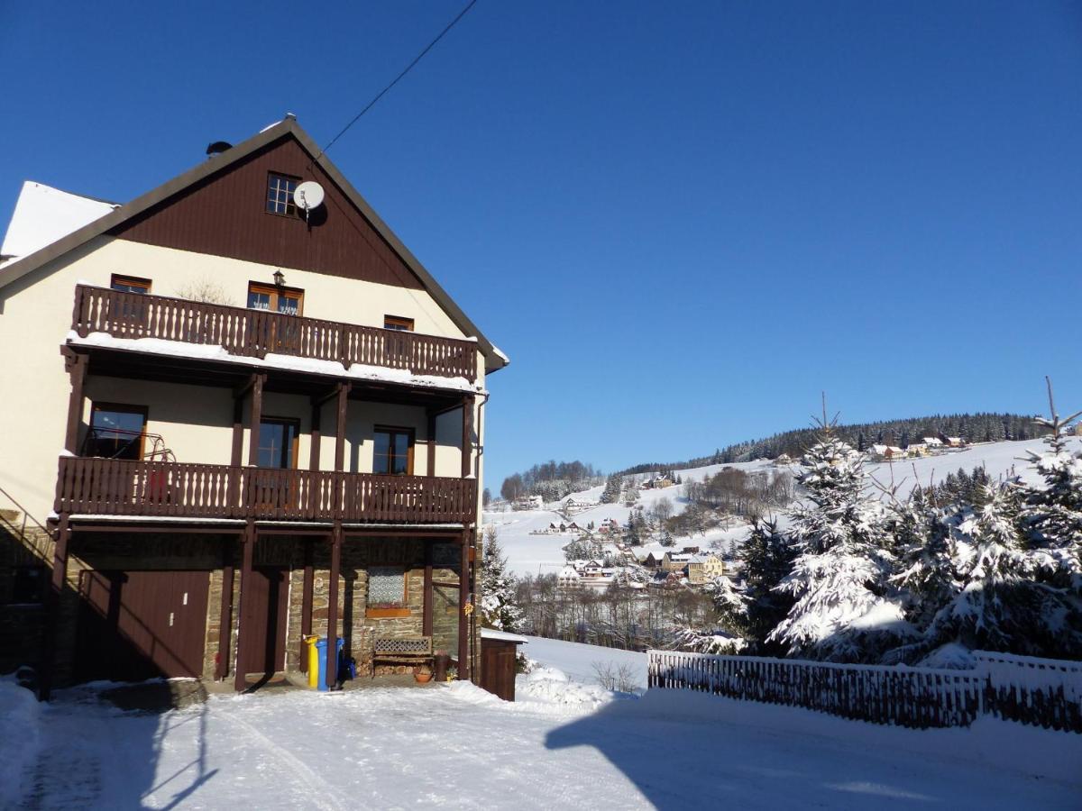 Cozy Apartment In Ore Mountains With Balcony Breitenbrunn  Pokoj fotografie