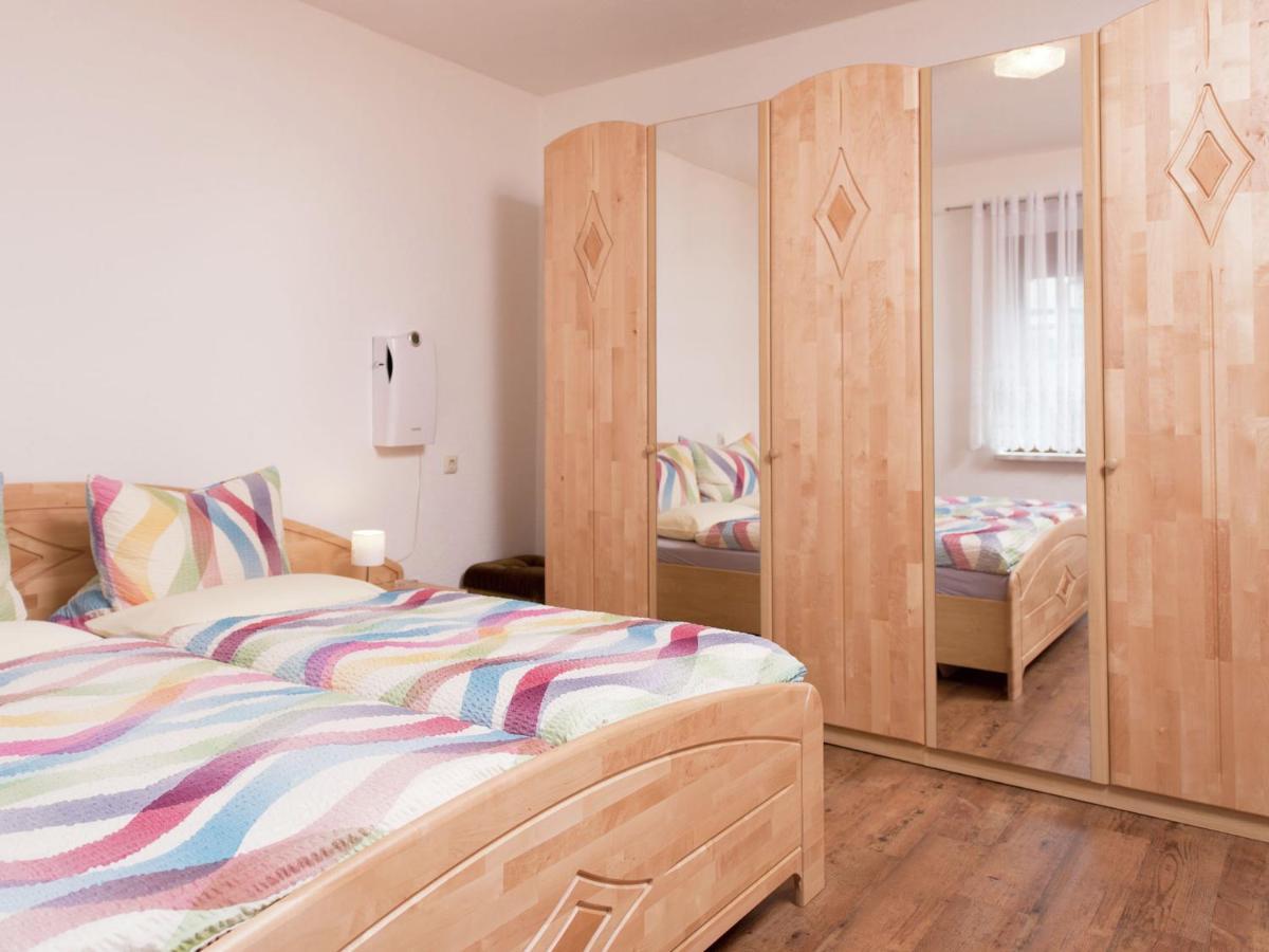 Cozy Apartment In Ore Mountains With Balcony Breitenbrunn  Exteriér fotografie