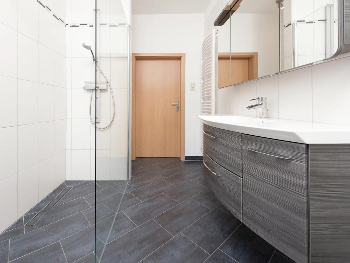 Cozy Apartment In Ore Mountains With Balcony Breitenbrunn  Exteriér fotografie