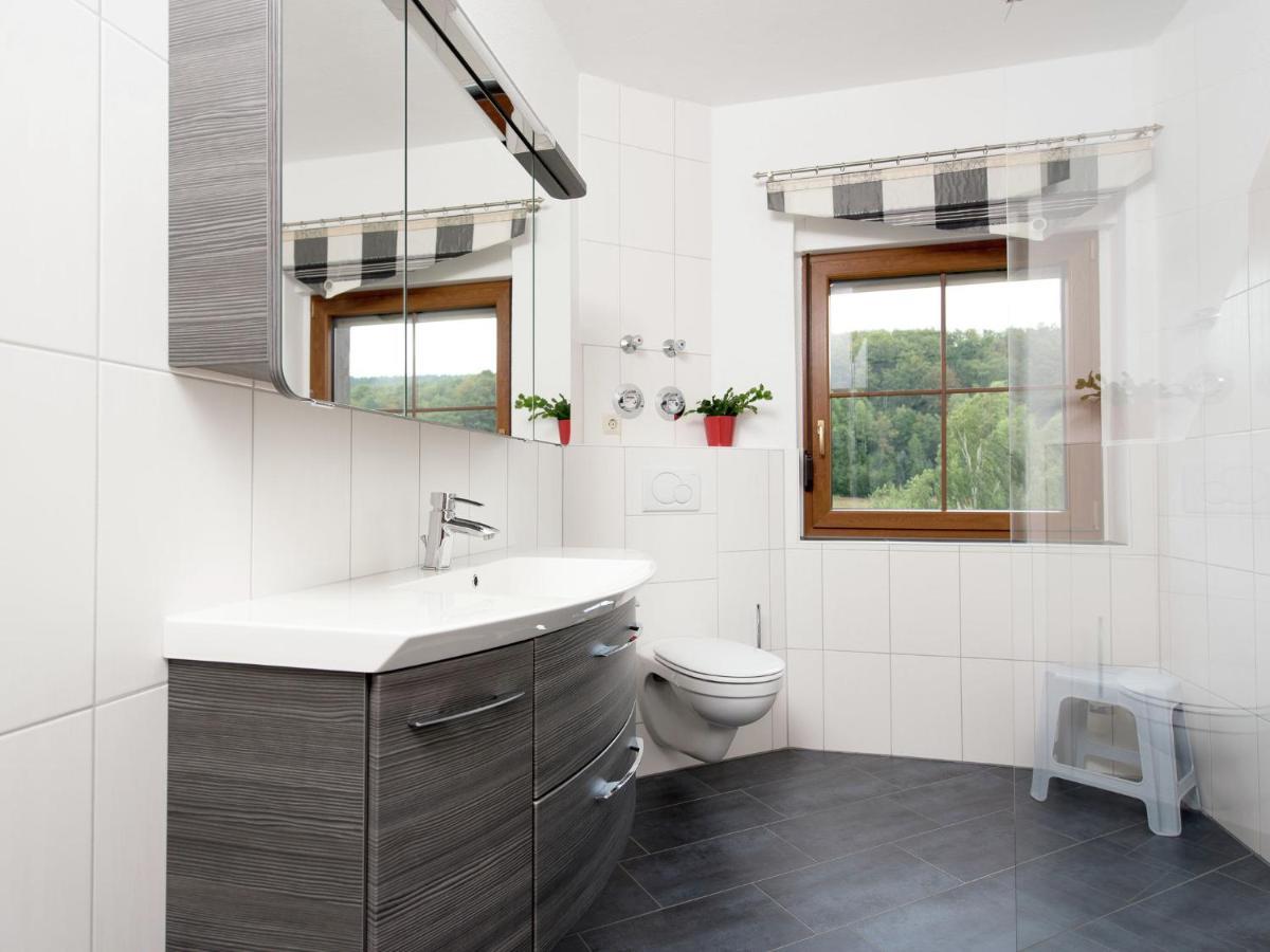 Cozy Apartment In Ore Mountains With Balcony Breitenbrunn  Exteriér fotografie