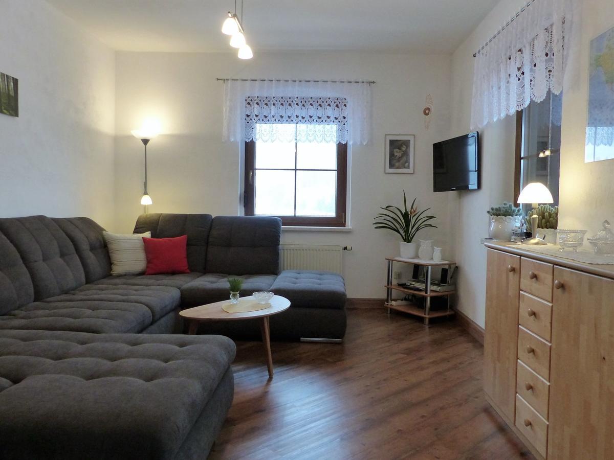 Cozy Apartment In Ore Mountains With Balcony Breitenbrunn  Exteriér fotografie